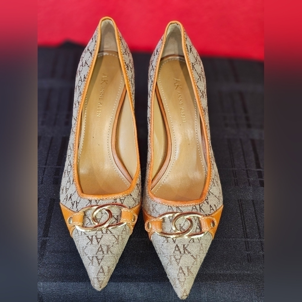 Anne Klein Pointy Toe Heels - Picture 2 of 8